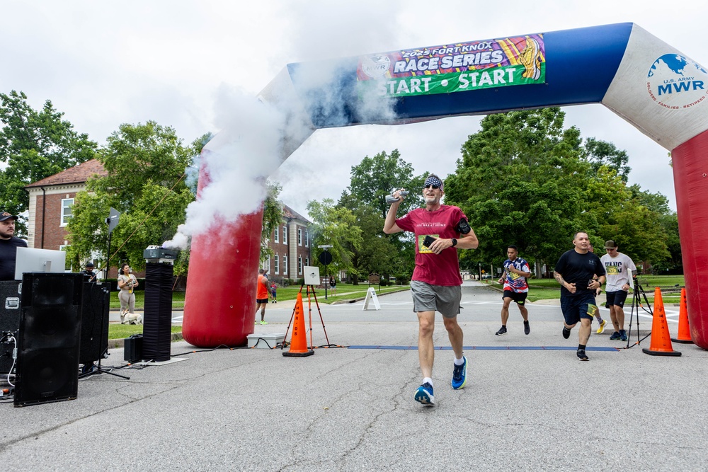 https://www.army.mil/article/286403/hundreds_continue_army_250th_birthday_celebration_june_14_with_8k_bash