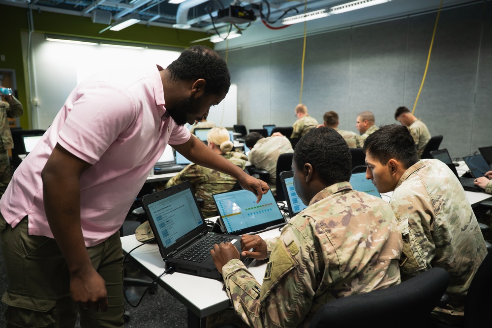 1-41 Infantry Regiment train on the RAP-TR net to support southern border mission