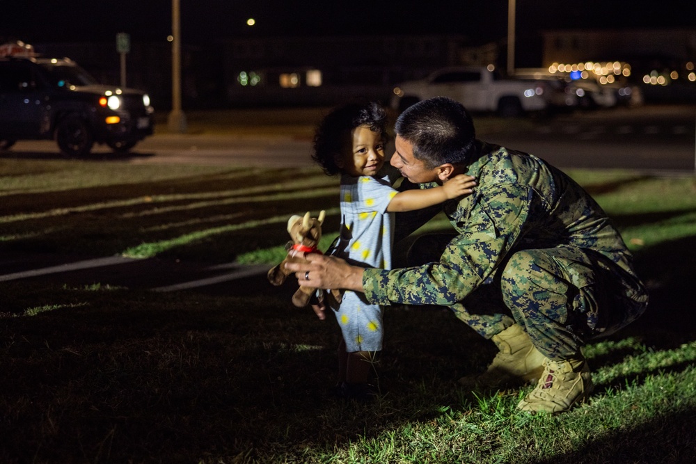 Marines return from the Philippines