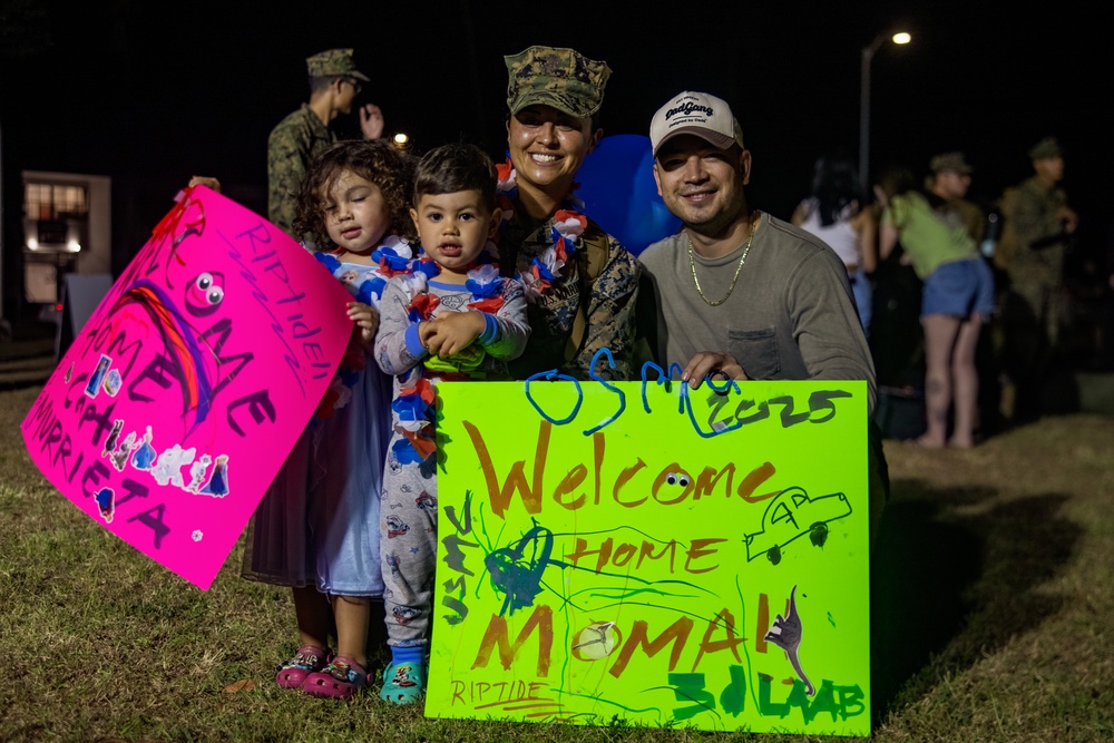 Marines return from the Philippines