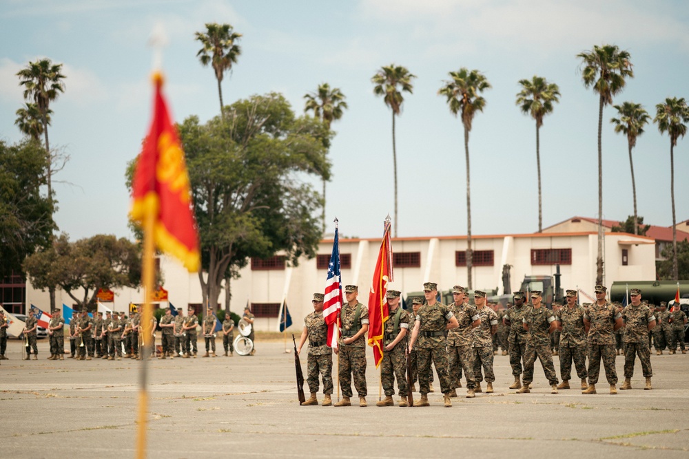 13th Marine Expeditionary Unit holds Change of Command Ceremony