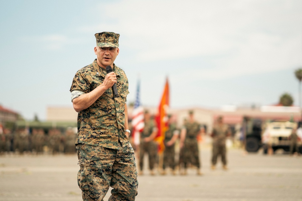 13th Marine Expeditionary Unit holds Change of Command Ceremony