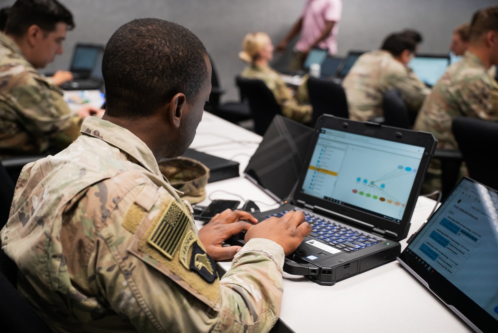 1-41 Infantry Regiment train on the RAP-TR net to support southern border mission