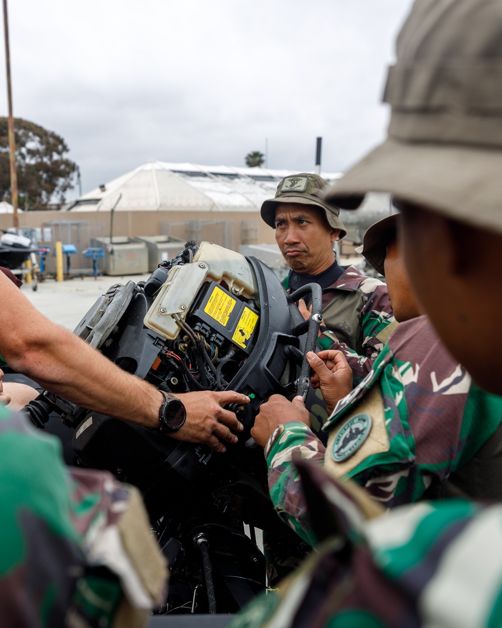 U.S. Marines, Indonesian Korps Marinir participate in amphibious training