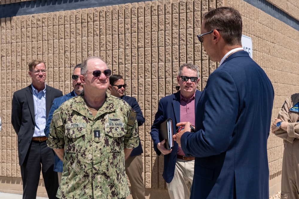 Vice Adm. Pitts Gains Insight into Weapons Division’s Strategic Impact