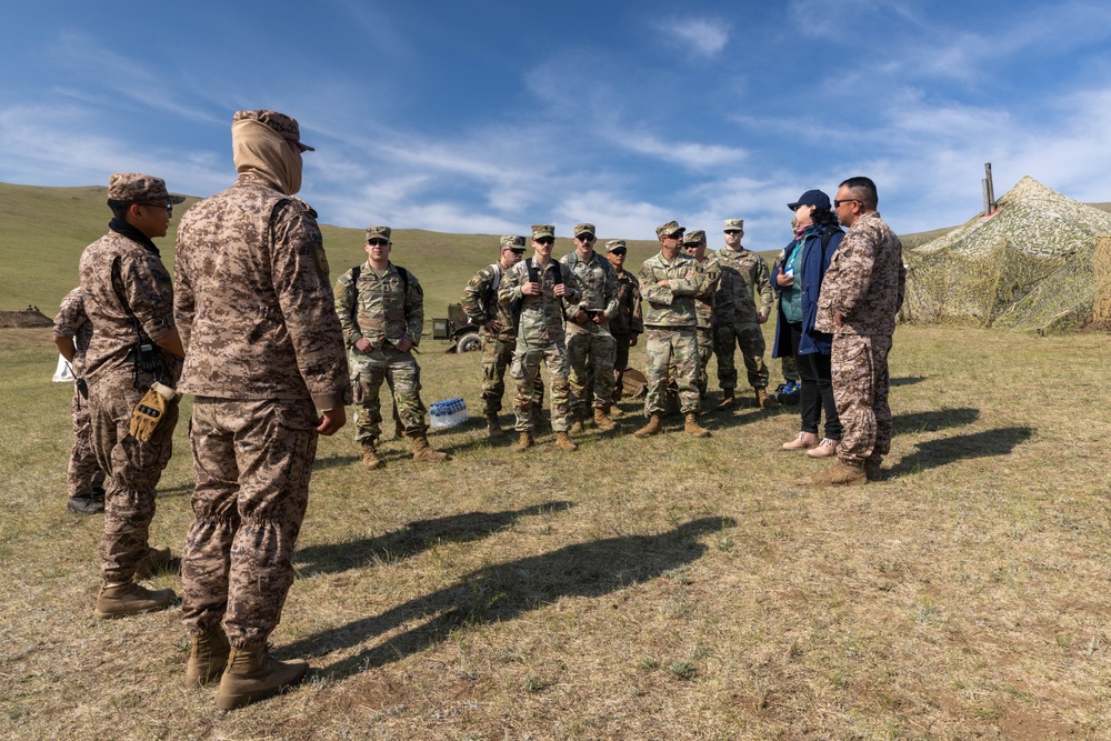 [Kaahn Quest 2025] US Army Soldiers along side Mongolian Armed Forces conduct road survey