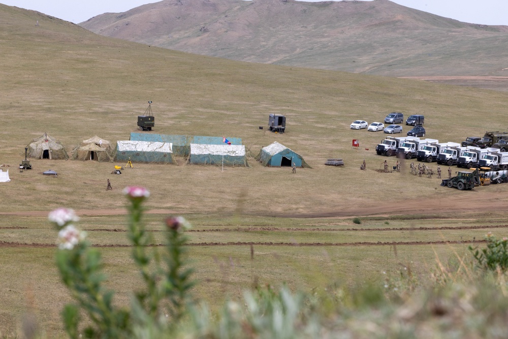 [Kaahn Quest 2025] US Army Soldiers along side Mongolian Armed Forces conduct road survey