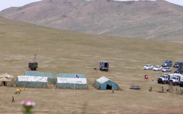 [Kaahn Quest 2025] US Army Soldiers along side Mongolian Armed Forces conduct road survey