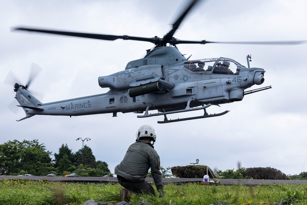 HMH-462 perform ADGR for Fuji Viper