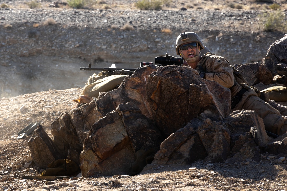 ITX 3-25: 4th Marine Division Commanding General Visits Marines at Range 400