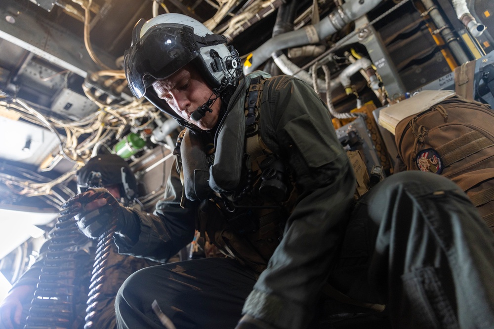 VMM-262 conducts live-fire exercise