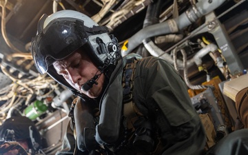 VMM-262 conducts live-fire exercise