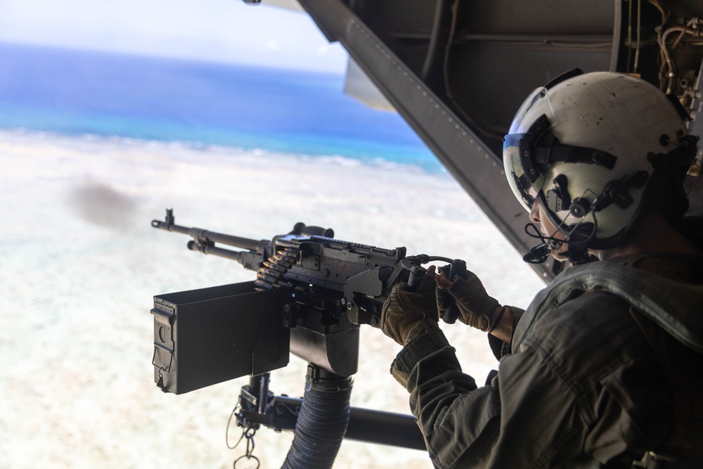 VMM-262 conducts live-fire exercise