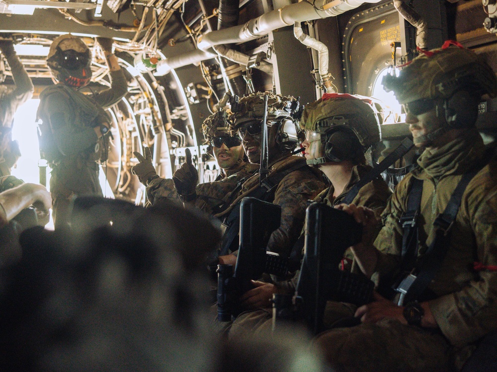 MRF-D 25.3: 2nd Bn., 1st Marines, ADF, VMM-363 conduct air assaults during Predator’s Run