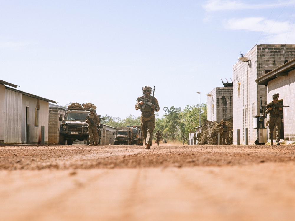 MRF-D 25.3: 2nd Bn., 1st Marines, ADF, VMM-363 conduct air assaults during Predator’s Run