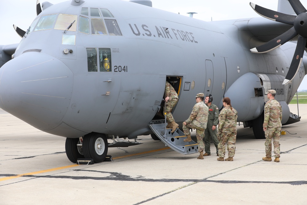 Illinois Army National Guard Soldiers Travel to Annual Training Aboard an Illinois Air National Guard C-130
