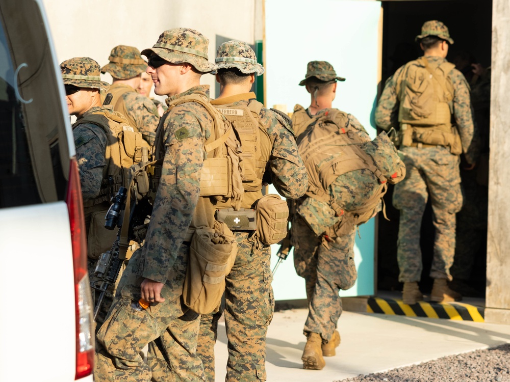 U.S. Marines, Sailors with MRF-D 25.3 conduct an integration check