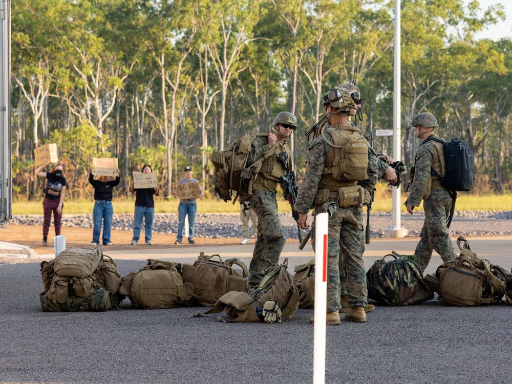 U.S. Marines, Sailors with MRF-D 25.3 conduct an integration check