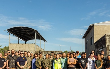 U.S. Marines, Sailors with MRF-D 25.3 conduct an integration check