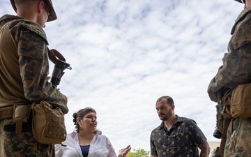 U.S. Marines, Sailors with MRF-D 25.3 conduct an integration check