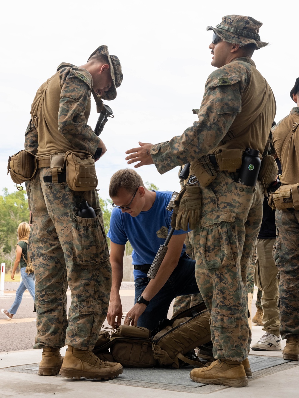 U.S. Marines, Sailors with MRF-D 25.3 conduct an integration check