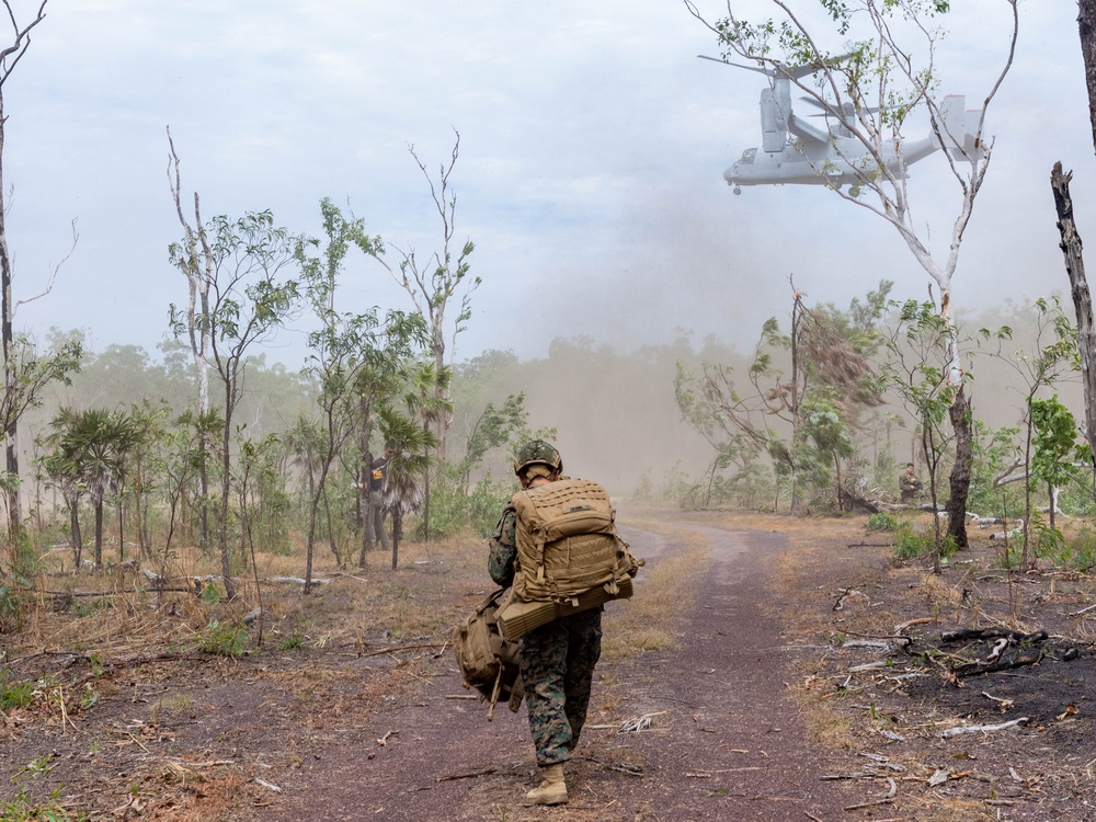 U.S. Marines, Sailors with MRF-D 25.3 conduct an integration check
