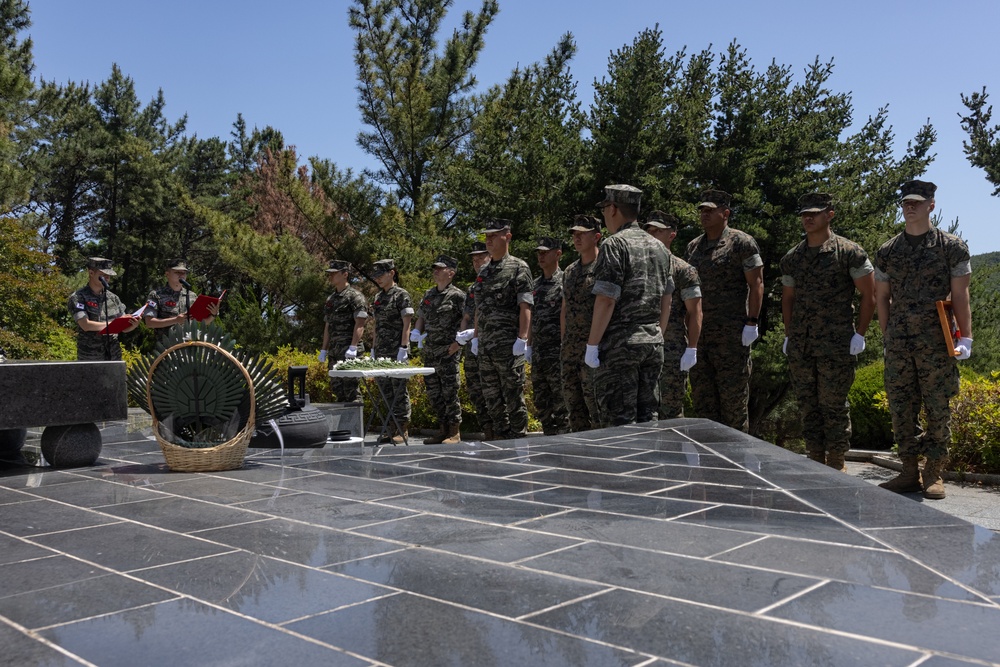 Activated Reserve Marines Participate in Commemoration ceremony with ROK Marines
