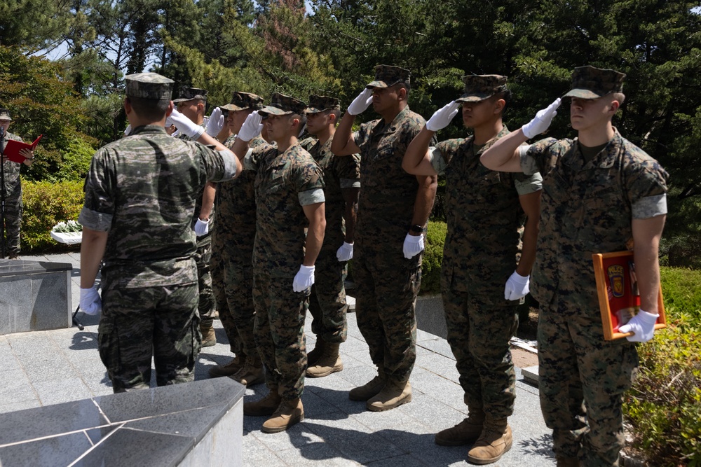 Activated Reserve Marines Participate in Commemoration ceremony with ROK Marines