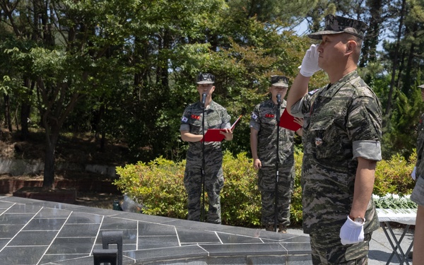 Activated Reserve Marines Participate in Commemoration ceremony with ROK Marines