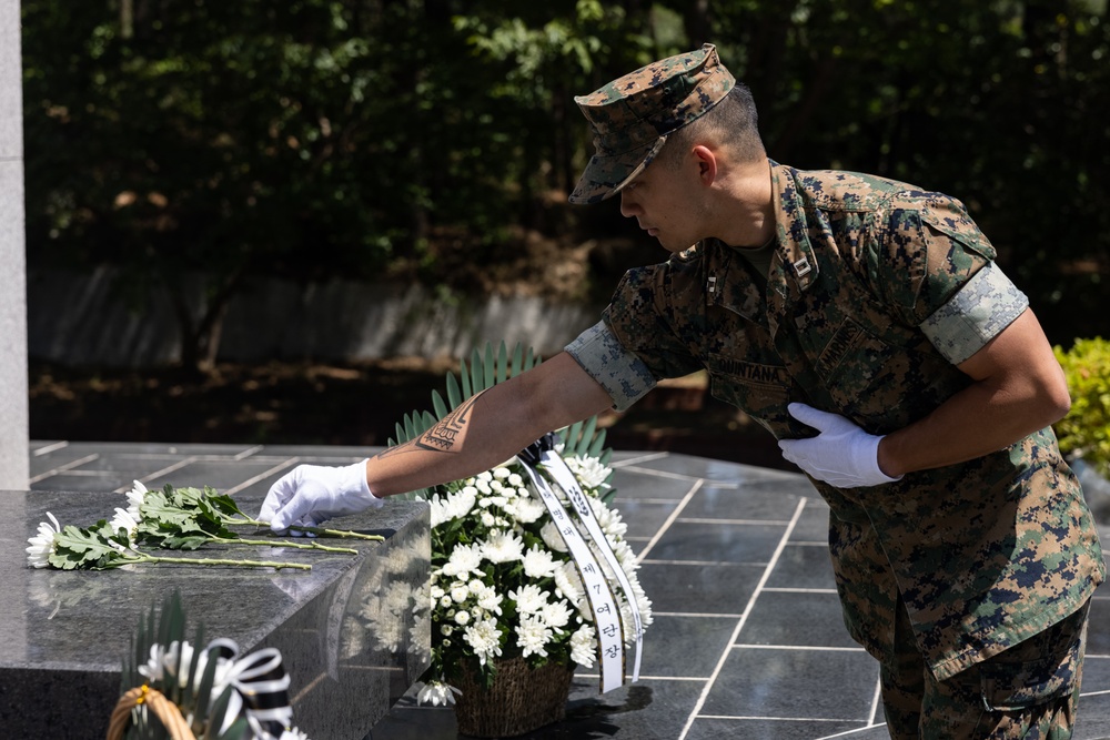 Activated Reserve Marines Participate in Commemoration ceremony with ROK Marines