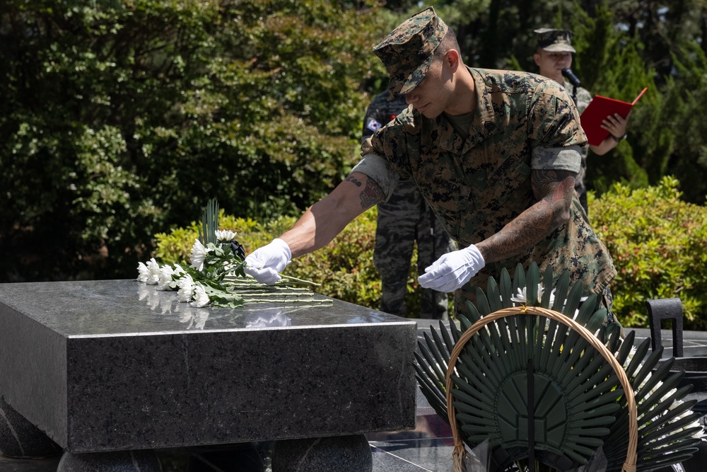 Activated Reserve Marines Participate in Commemoration ceremony with ROK Marines