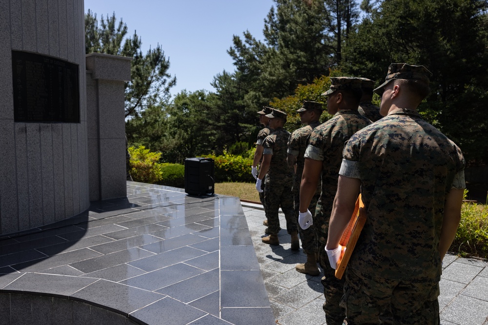 Activated Reserve Marines Participate in Commemoration ceremony with ROK Marines