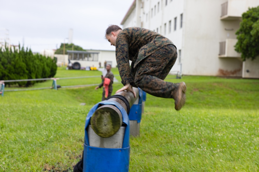 III MIG | COMMSTRAT Marines Conduct O-Course