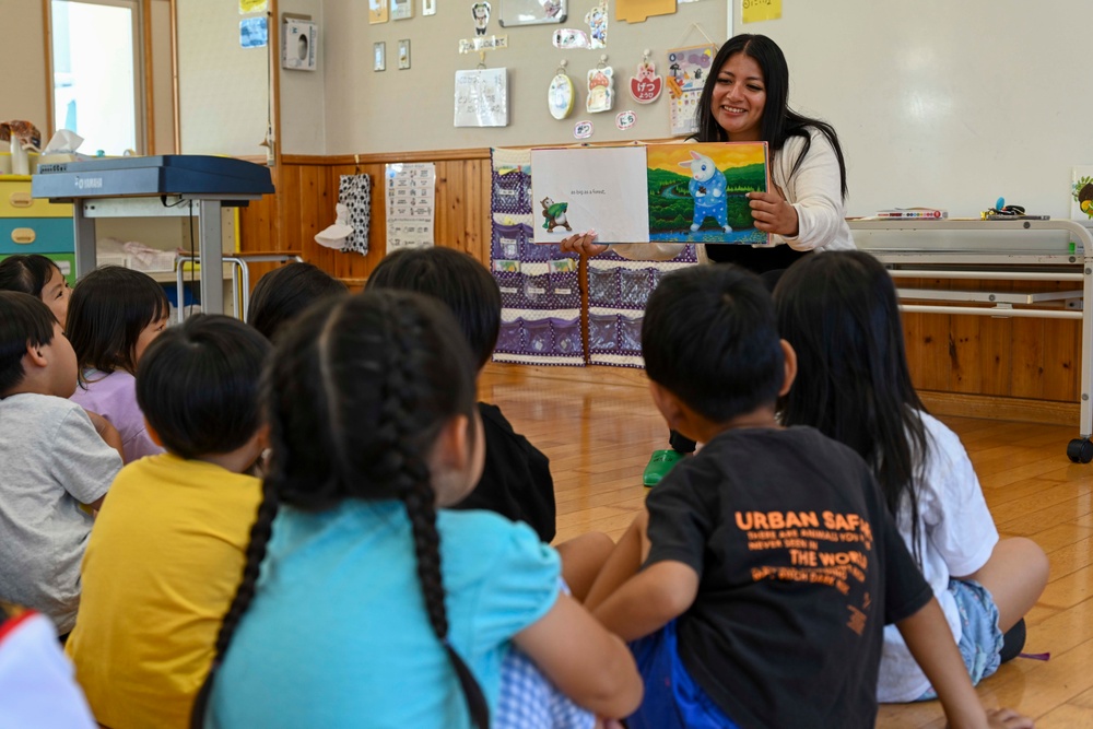 CFAO Sailors share storytime with children