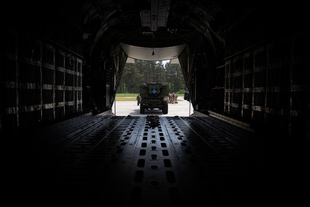 2/14 Marines Conduct HIRAIN in Latvia during BALTOPS 25