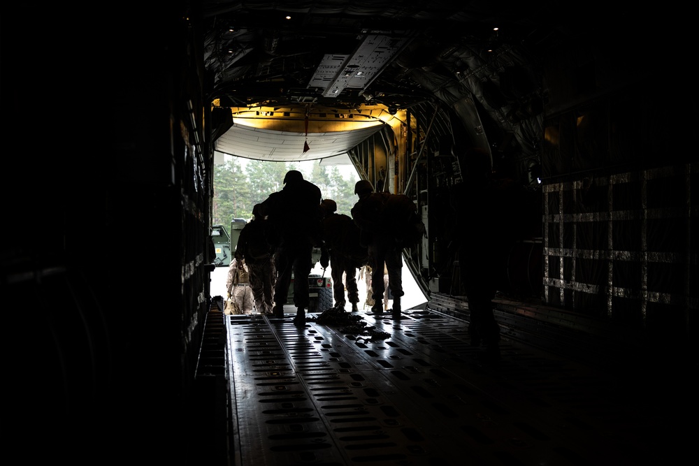 2/14 Marines Conduct HIRAIN in Latvia during BALTOPS 25