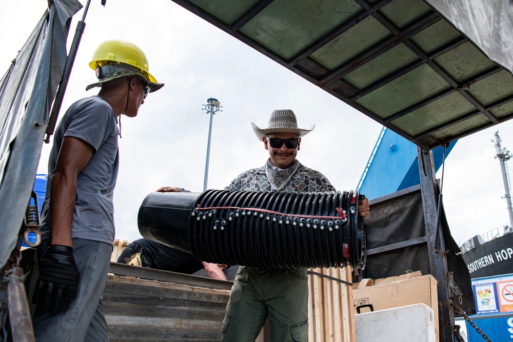 25-3VN Secures Equipment Onto Barge