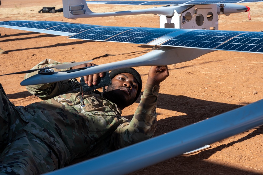 Soldiers Experiment with Technology at Arcane Thunder