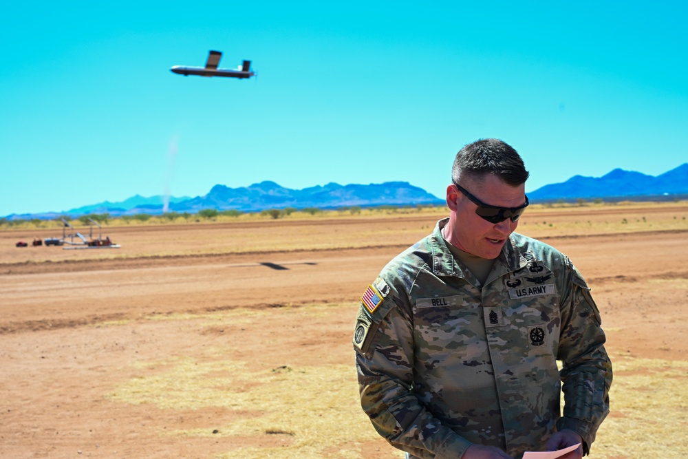 Soldiers Experiment with Technology at Arcane Thunder