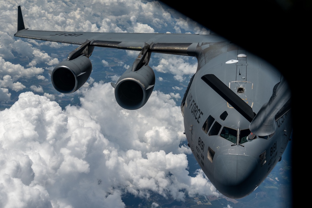 MacDill KC-135 refuels Charleston C-17s