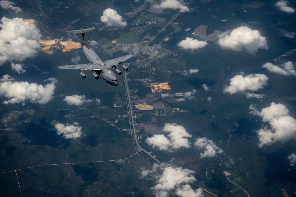 MacDill KC-135 refuels Charleston C-17s