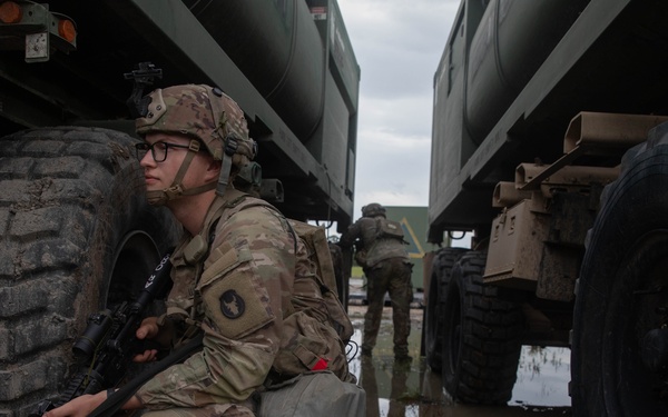 Iowa National Guard Soldier pulls security at JRTC