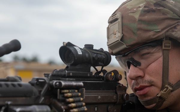 Iowa National Guard Soldier pulls security at JRTC