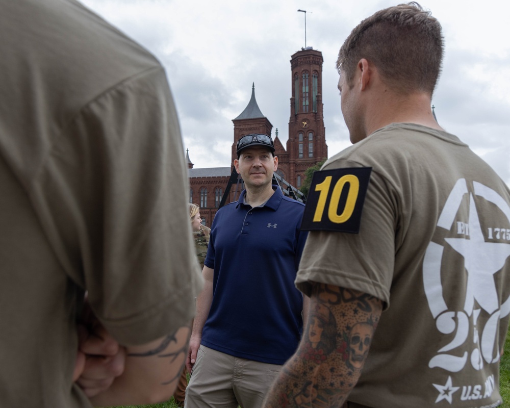 U.S. Army Command Sgt. Maj. Daniels with the 11th Cyber Battalion, 780th Military Intelligence Brigade, Army Cyber Command, speaks to his soldiers prior to the fitness competition