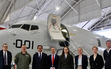 French Delegation visits U.S. VP Squadrons