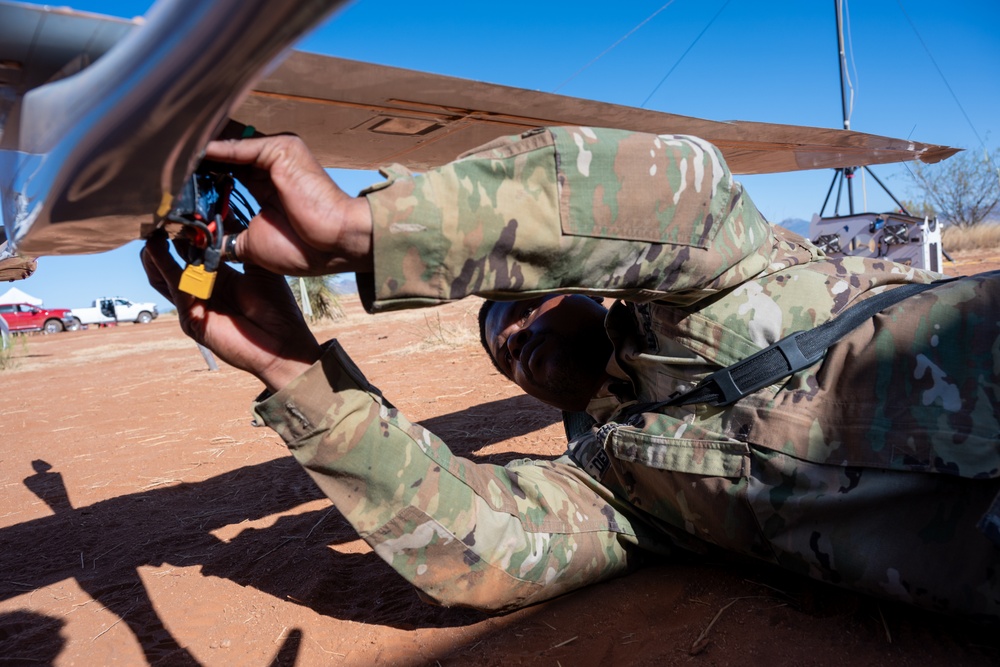 Soldiers Experiment with Aerial Reconnaissance Technology