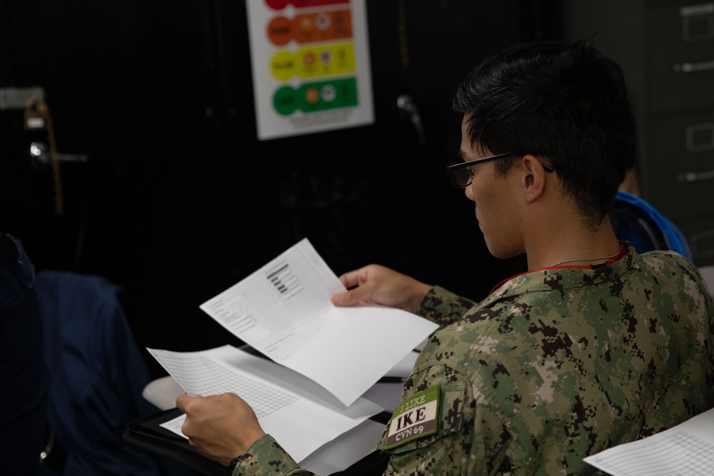 Ike Conducts Planned Incremental Availability maintenance period