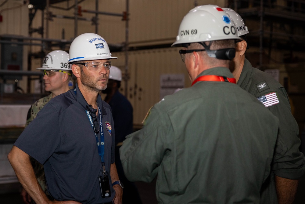 Ike Conducts Planned Incremental Availability maintenance period