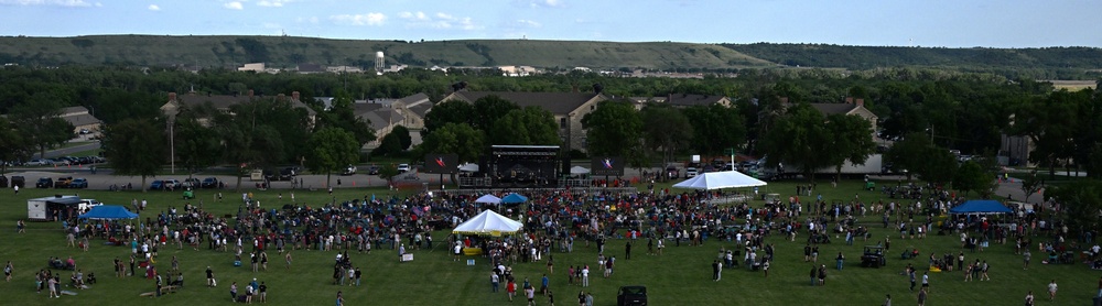 Gary Sinise and The Lt. Dan Band Kick off Fort Riley's 2025 Summer Concert Series