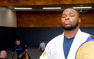 Logistics Specialist (Submarine) 1st Class Deundhray Steele: Excellence On and Off the Mat